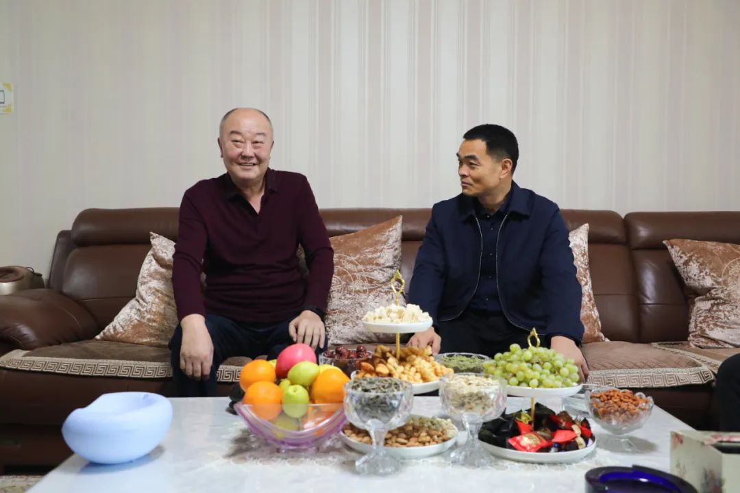 精河县领导开展2023年春节慰问活动